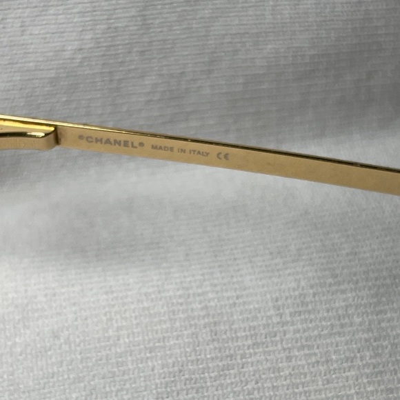 CHANEL 4104-B Gold Sunglasses - Picture 4 of 10